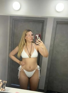 Maria - escort in Kiev Photo 3 of 4