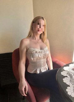 Maria - escort in Kiev Photo 2 of 4