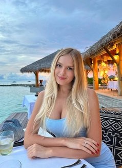 Maria Vip Sexy Ukraina 🇺🇦 - puta in Abu Dhabi Photo 1 of 7