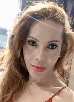 SALT - Transsexual escort in Abu Dhabi Photo 1 of 15