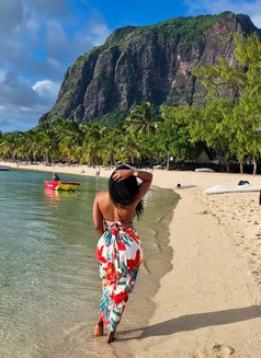 Mariah - escort in Noida Photo 7 of 11