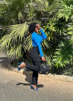 Mariah - escort in Noida Photo 4 of 7