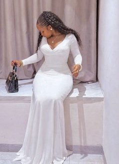 Mariah - escort in Noida Photo 6 of 7