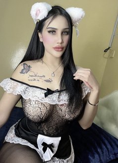 Mariam - escort in Al Manama Photo 2 of 6