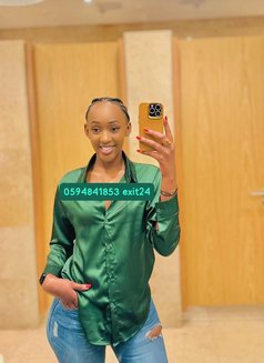 Mariam - puta in Riyadh Photo 5 of 9