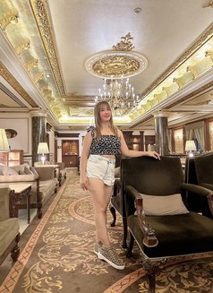Mariam - puta in Dubai Photo 5 of 6
