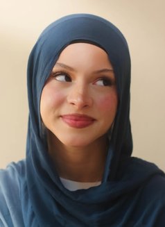 Mariam - escort in Mumbai Photo 1 of 2