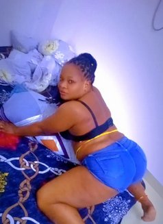 Mariam - puta in Muscat Photo 3 of 3