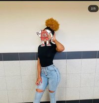 Mariam - puta in Nairobi Photo 7 of 8