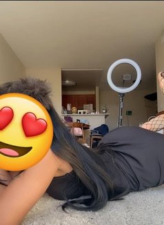 Candy - escort in Nairobi Photo 4 of 6