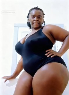 Mariam - adult performer in Riyadh Photo 2 of 5