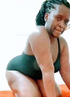 Mariam - adult performer in Riyadh Photo 5 of 5