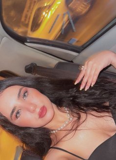 Mariam - puta in Dubai Photo 6 of 10