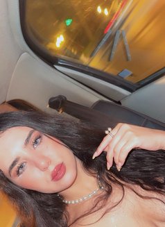 Mariam - puta in Dubai Photo 9 of 10