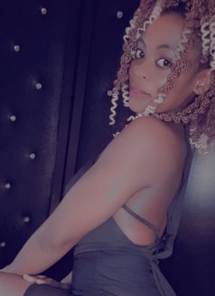 Mariam - escort in Jeddah Photo 2 of 6