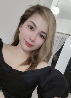 Marian - escort in Singapore Photo 1 of 1