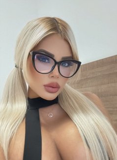 Mariana - escort in Abu Dhabi Photo 19 of 23