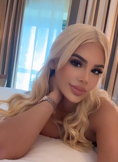 Mariana - escort in Abu Dhabi Photo 5 of 19