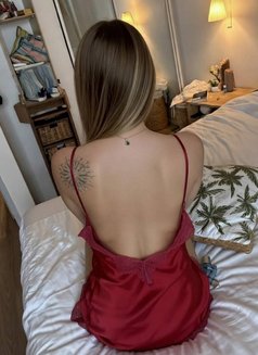 Mariana - escort in Paris Photo 1 of 5