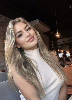 Mariana Mexican All Services - puta in Al Manama Photo 8 of 8