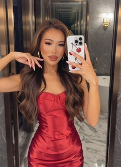 Mariana Mi - Transsexual escort in Muscat Photo 8 of 10