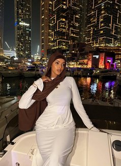 Marianasweet - puta in Dubai Photo 3 of 3