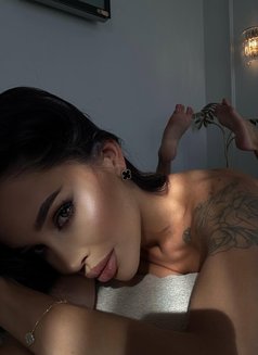 Mariapia - escort in Riyadh Photo 2 of 7