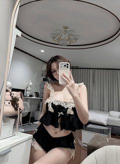 Mariapia - escort in Riyadh Photo 2 of 8