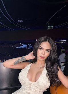 Maricarfox - Transsexual escort in Manila Photo 7 of 8