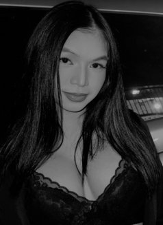 spicy girl - Transsexual escort in Manila Photo 7 of 12