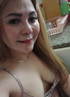 Marie - escort in Abu Dhabi Photo 2 of 3