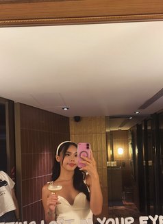 Marie - escort in Hong Kong Photo 5 of 8