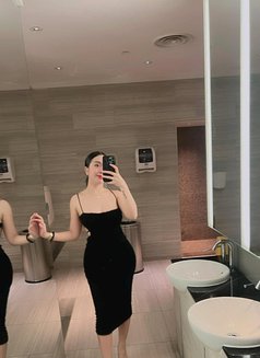 Marie - puta in Manila Photo 9 of 10