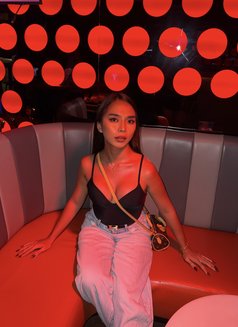 Marie - escort in Tokyo Photo 15 of 19