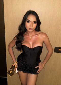 Marie - escort in Tokyo Photo 16 of 19