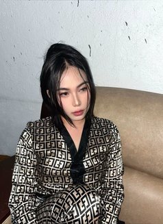 Marie - Transsexual escort in Riyadh Photo 9 of 9