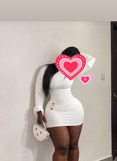 Marie - masseuse in Kumasi Photo 1 of 3