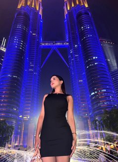 MARIE SEXY & HOT FEMININE - Transsexual escort in Manila Photo 6 of 16