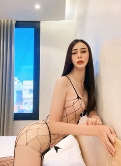 MARIE - Transsexual escort in Riyadh Photo 5 of 9