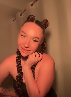 Mariii - Acompañantes masculino in Manila Photo 8 of 9