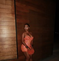 Mariline - puta in Singapore