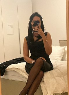 Helena - escort in Hong Kong Photo 6 of 12