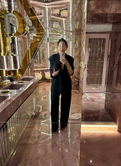 Helena - escort in Hong Kong Photo 12 of 12