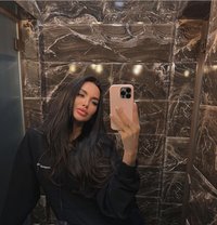 Paola - escort in Riyadh Photo 6 of 7