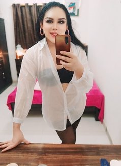 Marina good massage - Transsexual escort in Muscat Photo 7 of 7