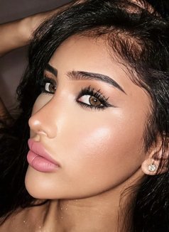 Marina Kardashian - escort in Manila Photo 6 of 9