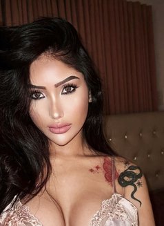 Marina Kardashian - escort in Manila Photo 7 of 9