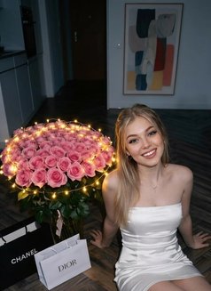 Marina - escort in Hong Kong Photo 3 of 6