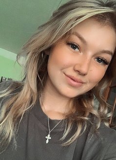 Marina - escort in Hong Kong Photo 4 of 6