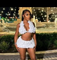 Marinette - escort in Mauritius Photo 1 of 4